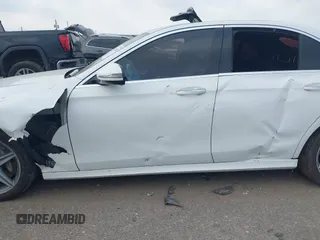 2017 Mercedes-Benz E 300 Luxury с VIN WDDZF4JB5HA029065, выставлен на аукционе IAAI как лот 42247489 с пробегом 146 454 миль миль и . История ставок и продаж доступна на DreamBid. Изображение 14.