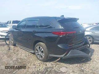 2021 Toyota Highlander XLE with VIN 5TDHZRBH3MS523919, listed as a IAAI auction lot 42264788 with 175,450 mi miles and . Bid and sale history available at DreamBid. Image 3.
