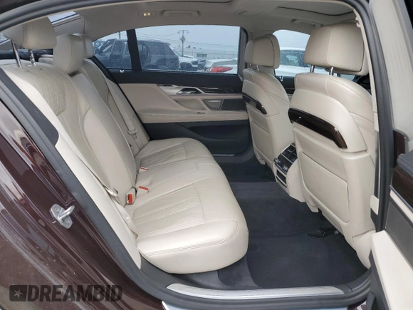 2020 BMW 7 Series 740i with VIN WBA7T2C04LCD14332, listed as a Copart auction lot 48348235 with 68,401 mi miles and Salvage title. Bid and sale history available at DreamBid. Image 10.