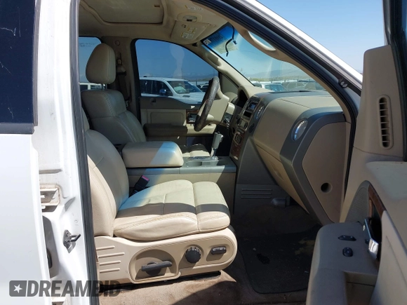 2004 Ford F-150 XLT with VIN 1FTPW14554KC29812, listed as a IAAI auction lot 41981798 with 225,155 mi miles. Bid and sale history available at carsss.com. Image 5.