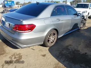 2014 Mercedes-Benz E 350 Sport with VIN WDDHF5KB1EA979547, listed as a IAAI auction lot 42000619 with 128,104 mi miles and . Bid and sale history available at carsss.com. Image 4.
