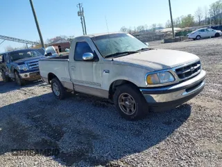 1997 Ford F-150 z VIN 1FTDF1729VNB92087, wystawiony jako IAAI lot #41992321 z przebiegiem 194 484 mil mil oraz . Historia ofert i sprzedaży dostępna na DreamBid. Obrazek 1.
