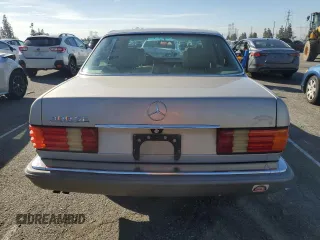 1989 Mercedes-Benz 300 with VIN WDBCA24DXKA468784, listed as a Copart auction lot 46307885 with 233,061 mi miles and Salvage Title. Bid and sale history available at DreamBid. Image 6.