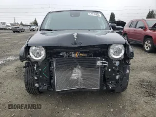 2023 Jeep Renegade Altitude with VIN ZACNJDE10PPP35395, listed as a Copart auction lot 47316405 with 9,815 mi miles and Salvage Title. Bid and sale history available at DreamBid. Image 5.