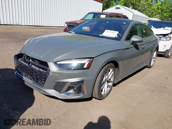2024 Audi A5 Sportback S line Premium Plus z VIN WAUFACF52RA050222, wystawiony jako IAAI lot #42135082 z przebiegiem 36 607 mil mil oraz . Historia ofert i sprzedaży dostępna na DreamBid. Obrazek 18.