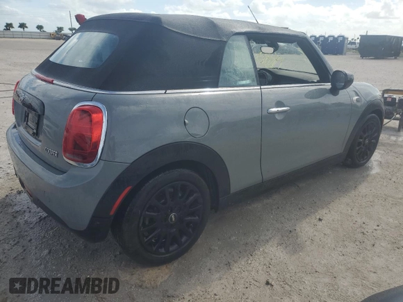 2020 MINI Convertible Cooper с VIN WMWWJ3C08L3L55115, выставлен на аукционе Copart как лот 74778224 с пробегом Не указан миль и На запчасти • Non repairable. История ставок и продаж доступна на DreamBid. Изображение 3.