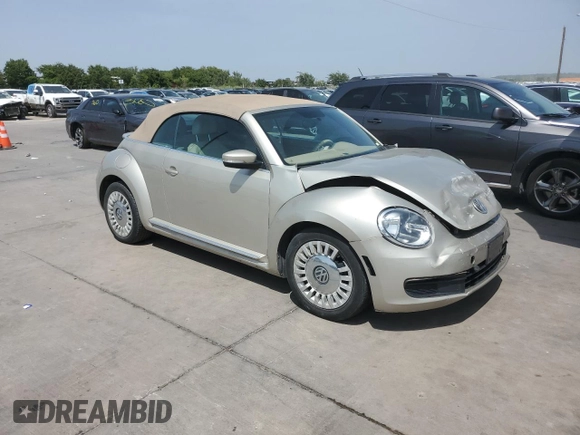 2015 Volkswagen Beetle 1.8T с VIN 3VW517AT5FM804169, выставлен на аукционе Copart как лот 65981544 с пробегом 104 754 миль миль и Списание • Salvage title. История ставок и продаж доступна на DreamBid. Изображение 4.