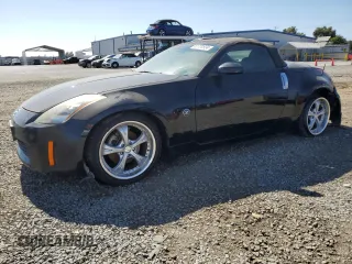 2004 Nissan 350Z Touring with VIN JN1AZ36A74T002301, listed as a Copart auction lot 61720524 with 101,779 mi miles and Salvage Title. Bid and sale history available at carsss.com. Image 1.