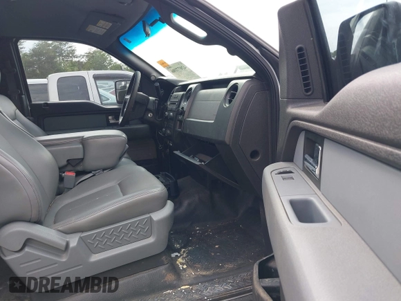 2014 Ford F-150 XL with VIN 1FTFX1CF0EKF68398, listed as a IAAI auction lot 42077086 with 288,958 mi miles and . Bid and sale history available at DreamBid. Image 5.