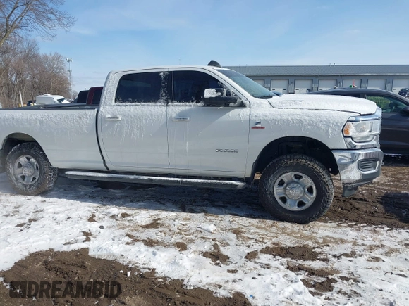 2019 Ram 2500 Big Horn with VIN 3C6UR5JL3KG537805, listed as a IAAI auction lot 41610861 with 207,343 mi miles. Bid and sale history available at carsss.com. Image 13.