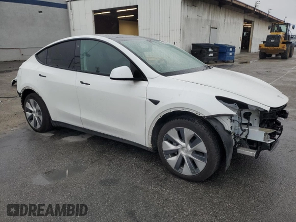 2020 Tesla Model Y Long Range with VIN 5YJYGDEE5LF053938, listed as a Copart auction lot 43381985 with 69,291 mi miles and Salvage Title. Bid and sale history available at DreamBid. Image 4.