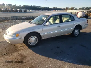 1998 Lincoln Continental with VIN 1LNFM97V3WY647762, listed as a Copart auction lot 77062294 with 153,553 mi miles and Salvage Title. Bid and sale history available at carsss.com. Image 1.