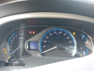 2011 Toyota Sienna XLE AAS with VIN 5TDYK3DC2BS093980, listed as a IAAI auction lot 42064568 with 196,893 mi miles. Bid and sale history available at carsss.com. Image 7.