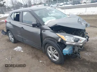 2020 Nissan Kicks S with VIN 3N1CP5BV6LL560095, listed as a IAAI auction lot 41305423 with 109,017 mi miles. Bid and sale history available at carsss.com. Image 1.