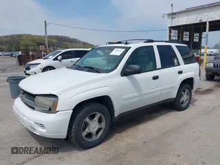 2007 Chevrolet TrailBlazer LS with VIN 1GNDT13S672207008, listed as a IAAI auction lot 42084492 with Not Provided miles and . Bid and sale history available at DreamBid. Image 2.