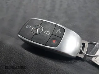 2024 Mercedes-Benz EQB 300 z VIN W1N9M0KB7RN078343, wystawiony jako IAAI lot #42091682 z przebiegiem 536 mil mil oraz . Historia ofert i sprzedaży dostępna na DreamBid. Obrazek 11.