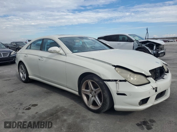 2008 Mercedes-Benz CLS-Class 5.5L with VIN WDDDJ72X88A121145, listed as a Copart auction lot 73694074 with 0 mi miles and Clean Title. Bid and sale history available at carsss.com. Image 4.