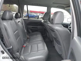 2008 Honda Pilot EX-L with VIN 5FNYF285X8B000937, listed as a IAAI auction lot 41793140 with 205,103 mi miles. Bid and sale history available at carsss.com. Image 8.