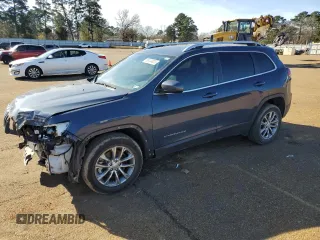 2021 Jeep Cherokee Latitude Lux with VIN 1C4PJLMX2MD218220, listed as a Copart auction lot 88134925 with 62,338 mi miles and Salvage Title. Bid and sale history available at carsss.com. Image 1.