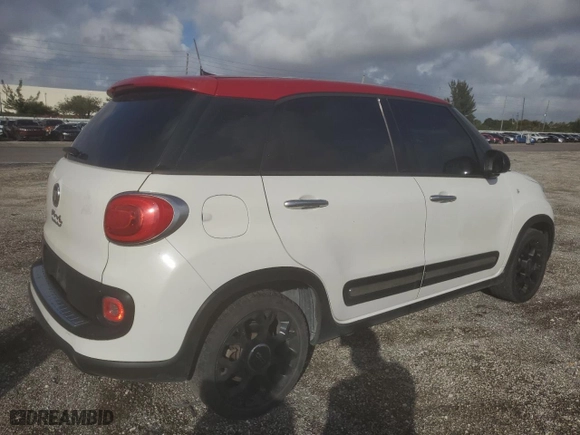2017 FIAT 500L Trekking with VIN ZFBCFADHXHZ039027, listed as a Copart auction lot 85512304 with NaN miles and Clean Title. Bid and sale history available at carsss.com. Image 3.