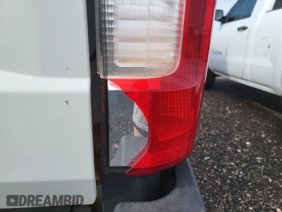 2019 Ford F-250 XL with VIN 1FT7W2B61KEG23823, listed as a IAAI auction lot 42670848 with 186,760 mi miles and . Bid and sale history available at DreamBid. Image 16.