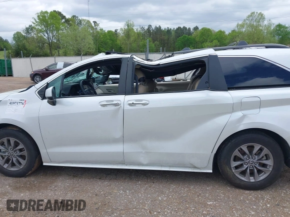 2023 Toyota Sienna XLE с VIN 5TDYRKECXPS153791, выставлен на аукционе IAAI как лот 41971776 с пробегом 27 629 миль миль и . История ставок и продаж доступна на DreamBid. Изображение 14.