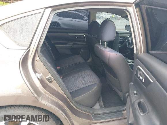 2017 Nissan Altima S z VIN 1N4AL3AP1HC189184, wystawiony jako IAAI lot #42073216 z przebiegiem 136 633 mil mil oraz . Historia ofert i sprzedaży dostępna na DreamBid. Obrazek 8.