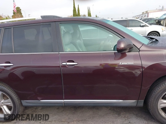 2011 Toyota Highlander Limited with VIN 5TDYK3EH2BS024104, listed as a IAAI auction lot 40974692 with 438,182 mi miles and . Bid and sale history available at DreamBid. Image 13.