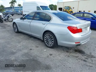 2011 BMW 7 Series 750i with VIN WBAKA8C55BCY36803, listed as a IAAI auction lot 42138401 with 85,464 mi miles. Bid and sale history available at carsss.com. Image 3.