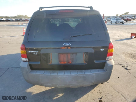 2007 Ford Escape XLT with VIN 1FMYU03107KB17034, listed as a Copart auction lot 80578964 with 268,752 mi miles and Clean Title. Bid and sale history available at carsss.com. Image 6.