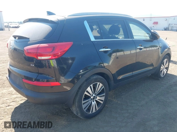 2015 Kia Sportage EX z VIN KNDPCCAC9F7761156, wystawiony jako IAAI lot #42432960 z przebiegiem 135 829 mil mil oraz . Historia ofert i sprzedaży dostępna na DreamBid. Obrazek 4.