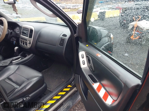 2006 Ford Escape Limited with VIN 1FMCU94176KC14081, listed as a IAAI auction lot 42267313 with 84,023 mi miles and . Bid and sale history available at DreamBid. Image 5.