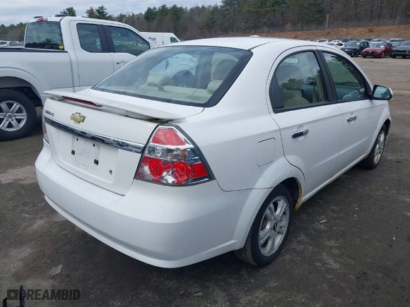 2009 Chevrolet Aveo LT w/2LT with VIN KL1TG56E39B623355, listed as a IAAI auction lot 41880148 with NaN miles. Bid and sale history available at carsss.com. Image 4.
