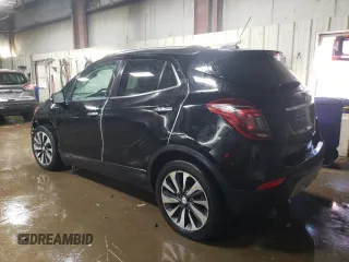 2020 Buick Encore Essence z VIN KL4CJGSB6LB045867, wystawiony jako Copart lot #88046955 z przebiegiem 37 595 mil mil oraz Szkody całkowita. Historia ofert i sprzedaży dostępna na DreamBid. Obrazek 2.