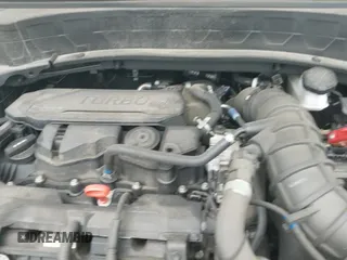 2024 Kia Seltos SX z VIN KNDETCA70R7477896, wystawiony jako IAAI lot #42297447 z przebiegiem 41 531 mil mil oraz . Historia ofert i sprzedaży dostępna na DreamBid. Obrazek 19.