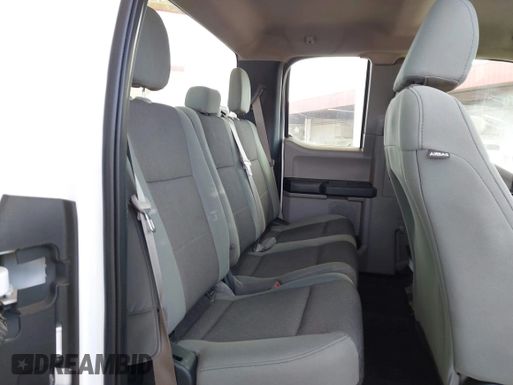 2016 Ford F-150 XLT with VIN 1FTEX1EP4GKE60872, listed as a IAAI auction lot 41944125 with 380,127 mi miles. Bid and sale history available at carsss.com. Image 8.