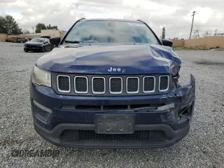 2018 Jeep Compass Sport z VIN 3C4NJCAB4JT488295, wystawiony jako Copart lot #49347145 z przebiegiem 132 343 mil mil oraz Szkoda całkowita • Salvage title. Historia ofert i sprzedaży dostępna na DreamBid. Obrazek 5.