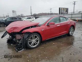 2015 Tesla Model S 85D with VIN 5YJSA1E26FF115945, listed as a Copart auction lot 42994765 with 95,746 mi miles and Salvage Title. Bid and sale history available at carsss.com. Image 1.