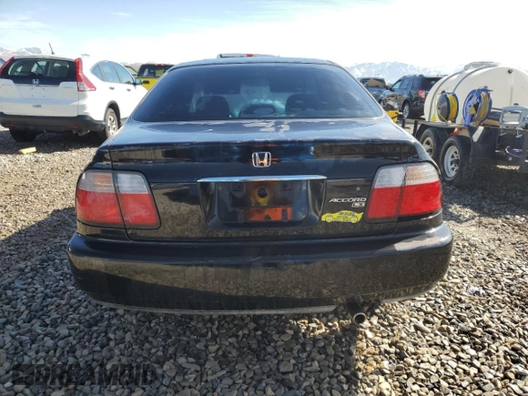 1996 Honda Accord LX with VIN 1HGCD5633TA261154, listed as a Copart auction lot 46346655 with 262,090 mi miles and Salvage Title. Bid and sale history available at DreamBid. Image 6.