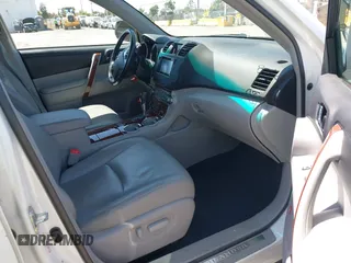 2011 Toyota Highlander Limited with VIN 5TDDK3EH5BS063462, listed as a IAAI auction lot 42359386 with 129,809 mi miles and . Bid and sale history available at DreamBid. Image 5.