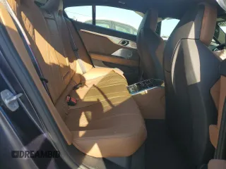 2024 BMW M8 Competition z VIN WBSGV0C04RCP20045, wystawiony jako Copart lot #55967195 z przebiegiem 22 260 mil mil oraz Szkoda całkowita • Salvage title. Historia ofert i sprzedaży dostępna na DreamBid. Obrazek 10.