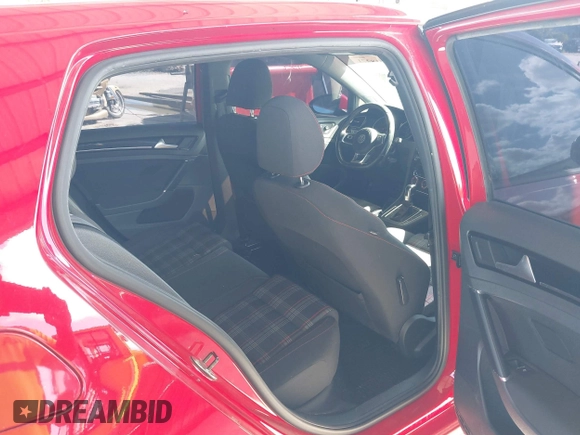 2016 Volkswagen Golf GTI SE with VIN 3VW4T7AU2GM059834, listed as a IAAI auction lot 40418271 with 78,891 mi miles. Bid and sale history available at carsss.com. Image 8.