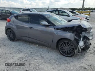 2014 Hyundai Veloster with VIN KMHTC6AD2EU216209, listed as a Copart auction lot 68901093 with 106,189 mi miles and Salvage title. Bid and sale history available at DreamBid. Image 4.