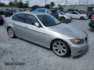 2006 BMW 3 Series 330i z VIN WBAVB33516PS19636, wystawiony jako Copart lot #58775395 z przebiegiem 176 357 mil mil oraz Czysty tytuł • Clean title. Historia ofert i sprzedaży dostępna na DreamBid. Obrazek 4.