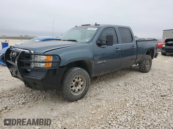 2009 GMC Sierra 2500HD SLT z VIN 1GTHK63609F152337, wystawiony jako Copart lot #45722975 z przebiegiem 251 993 mil mil oraz Szkoda całkowita • Salvage title. Historia ofert i sprzedaży dostępna na DreamBid. Obrazek 1.