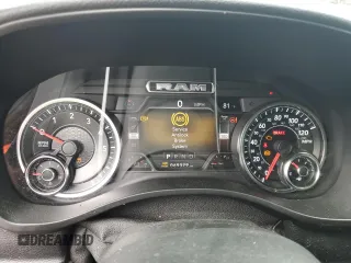 2020 Ram 1500 Big Horn z VIN 1C6SRFFT7LN265273, wystawiony jako Copart lot #51656495 z przebiegiem 69 379 mil mil oraz Szkoda całkowita • Salvage title. Historia ofert i sprzedaży dostępna na DreamBid. Obrazek 9.