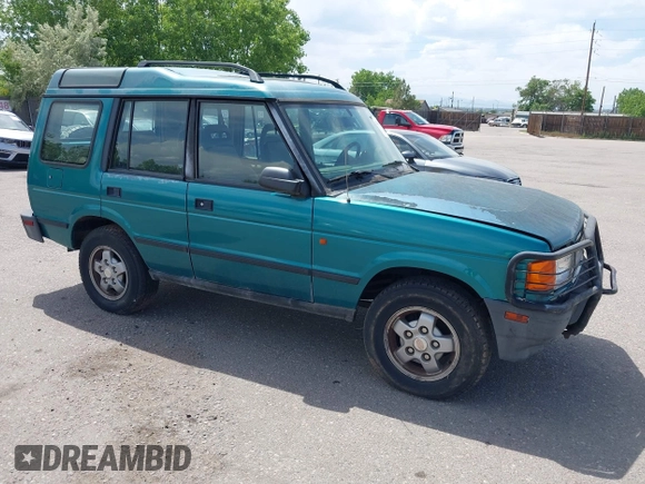 1994 Land Rover Discovery SD z VIN SALJY1247RA097510, wystawiony jako IAAI lot #42343474 z przebiegiem 137 141 mil mil oraz . Historia ofert i sprzedaży dostępna na DreamBid. Obrazek 1.