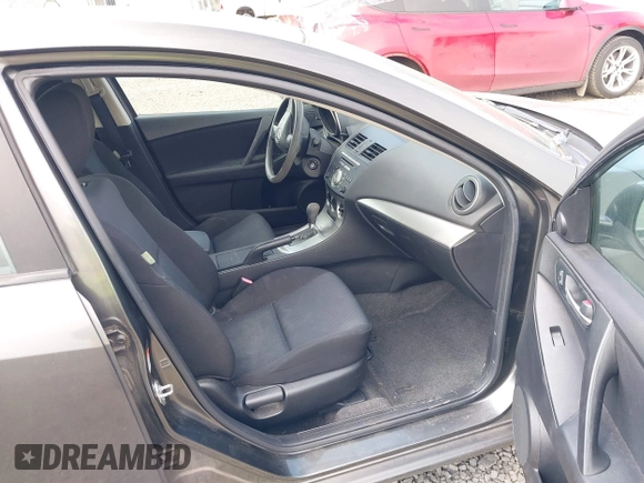 2011 Mazda Mazda3 i Touring with VIN JM1BL1VG6B1384875, listed as a IAAI auction lot 42153252 with 170,798 mi miles. Bid and sale history available at carsss.com. Image 5.