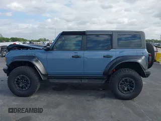 2023 Ford Bronco Raptor с VIN 1FMEE5JR6PLB05714, выставлен на аукционе IAAI как лот 41905036 с пробегом 6 115 миль миль и . История ставок и продаж доступна на DreamBid. Изображение 14.
