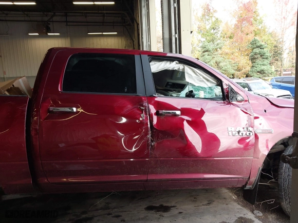2017 Ram 1500 Big Horn with VIN 1C6RR7LM6HS881041, listed as a IAAI auction lot 40971022 with 111,179 mi miles. Bid and sale history available at carsss.com. Image 13.